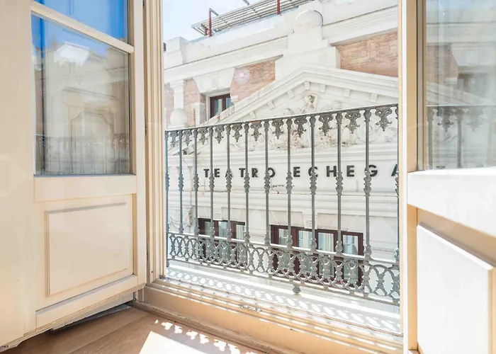 Inviting Apartment In Historic Center By Rems