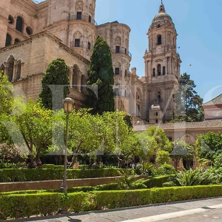 Inviting Apartment In Historic Center By Rems Malaga Exterior photo